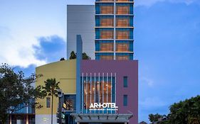 ARTOTEL TS Suites Surabaya